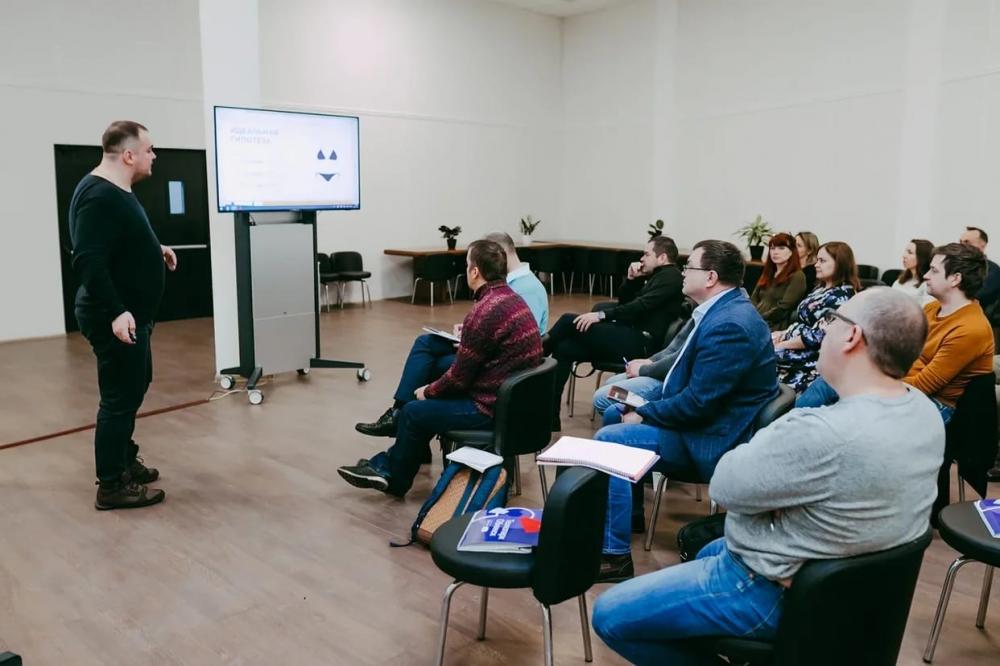 Первый модуль Бизнес-акселератора для предпринимателей Калужской области - «Проработка клиентской базы (Customer Development) и HADI циклы»